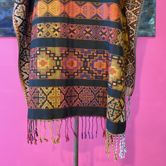 Beautiful Bohemian Fringed Tunic Poncho Loungewear Layering Dress w/ Open Sides - Picture 8 of 10